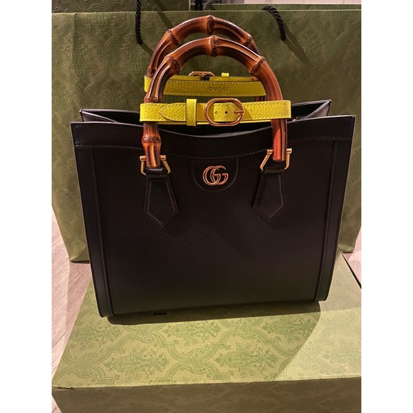 Gucci Diana Tote Bag - Picture 2 of 5